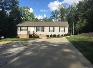 189 Winding Cedar Dr, Statesville, NC 28677
