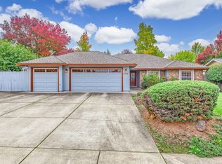 1946 Saint Clair St, Medford, OR 97504