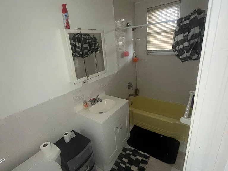 633 Maple Ave #1 — Photo 4