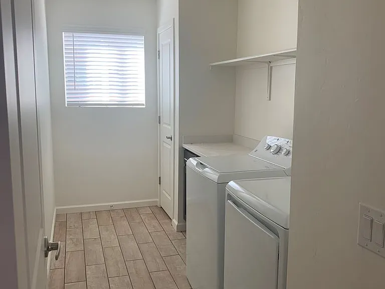 2430 S Clovis Pl — Photo 9