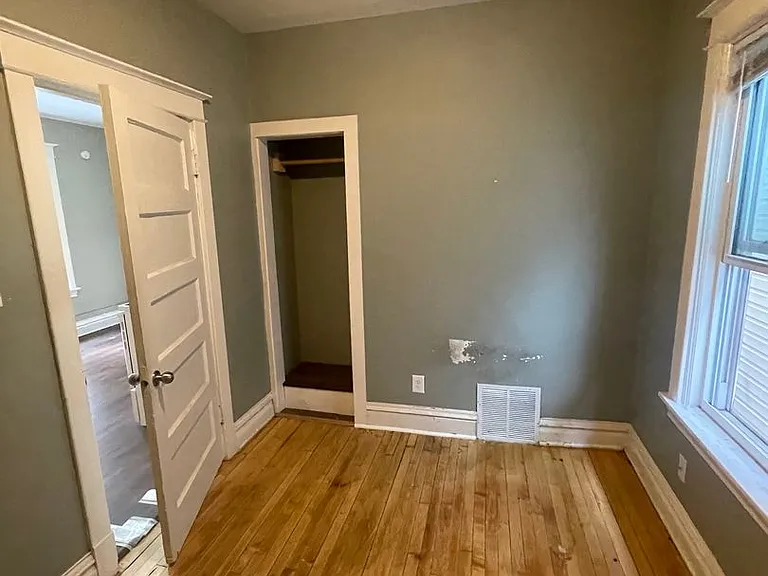 2214 W 3rd St — Photo 14