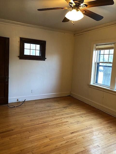 2nd image of 3576 N Oakland Ave #6