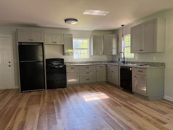 3rd image of 426 Atkins Ave