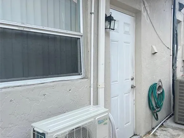 2721 N 72nd Ter, Hollywood, FL 33024