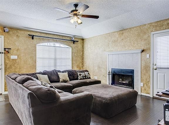 3rd image of 535 La Reunion Ct