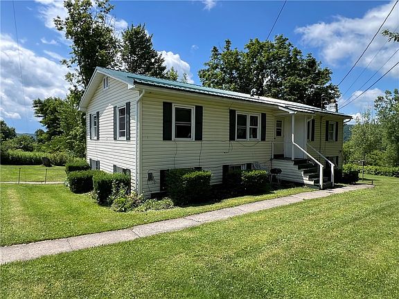 2nd image of 107 Oak Hill Rd