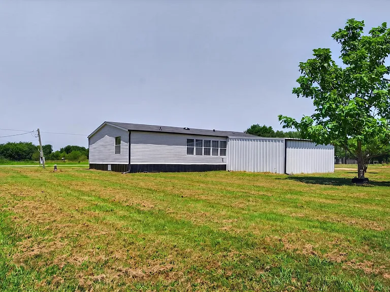 875 W Farm Road 71 — Photo 19