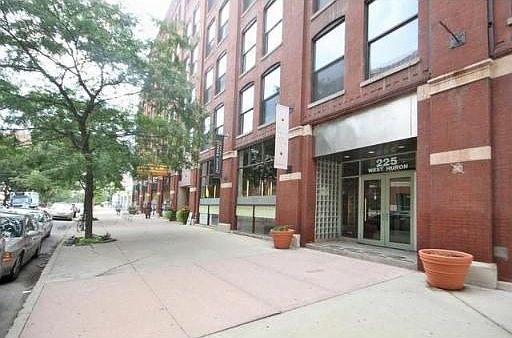 1st image of 225 W Huron St APT 408