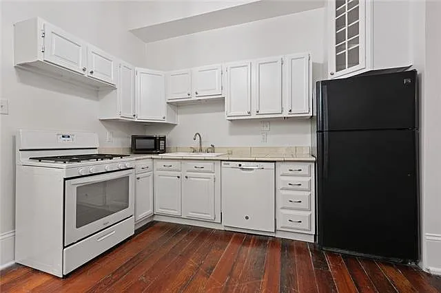 1 bed, 1.0 bath, 900 sqft, $1,700 — Photo 4