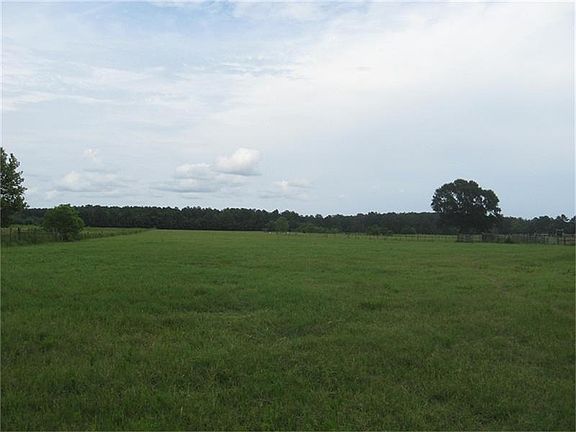 Fully fenced pasture