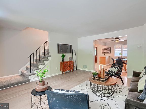 2nd image of 6190 Radecke Ave