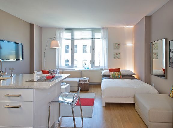 4th image of 34 Berry St #6Q