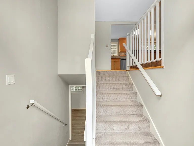 8003 NE 128th St — Photo 4