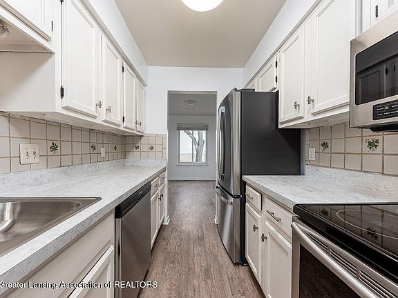 4th image of 5808 Okemos Rd