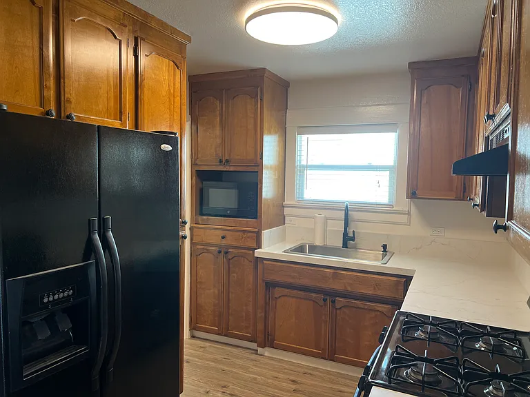 1443 Parker Ave — Photo 11