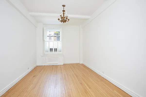 Sold by Compass | media 6