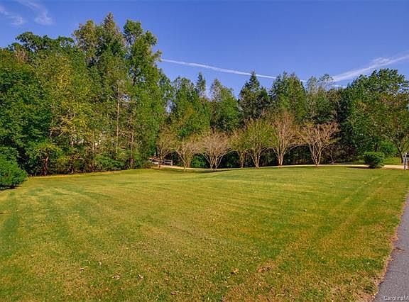 3rd image of 1834 Hickory Springs Ln
