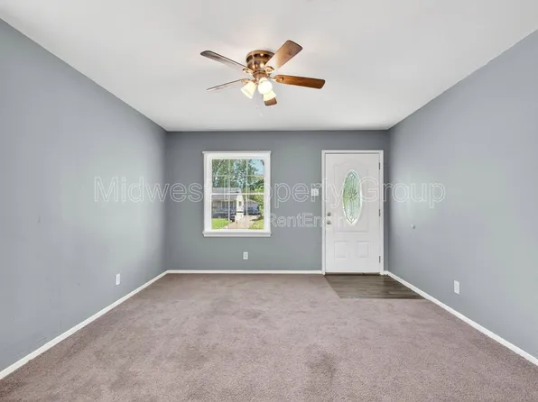 409 Shepley Dr, Saint Louis, MO 63137