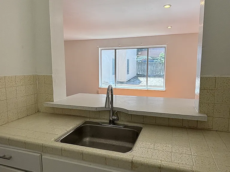 4711 Callan Blvd #12 — Photo 4