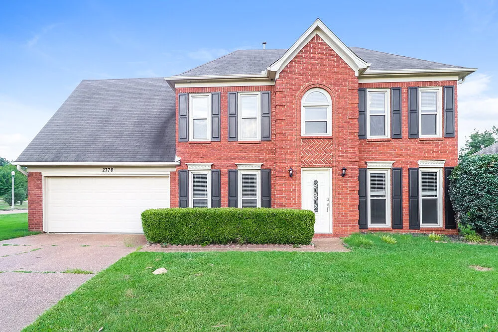 4 bed, 2.5 bath, 2185 sqft, $2,120 — Photo 1