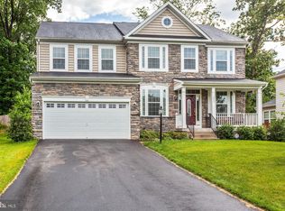 3805 Grafton Ct, Triangle, VA 22172