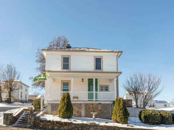 908 Trout St, Staunton, VA 24401