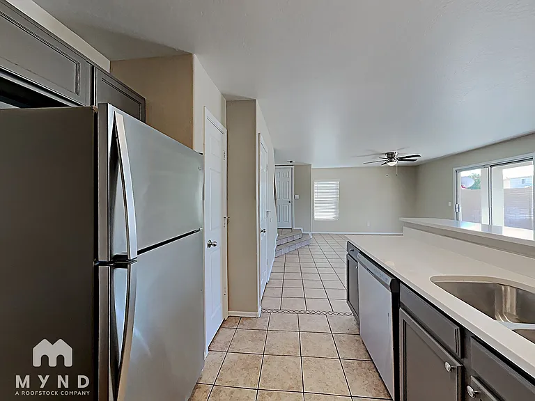 12105 W Flores Dr — Photo 4