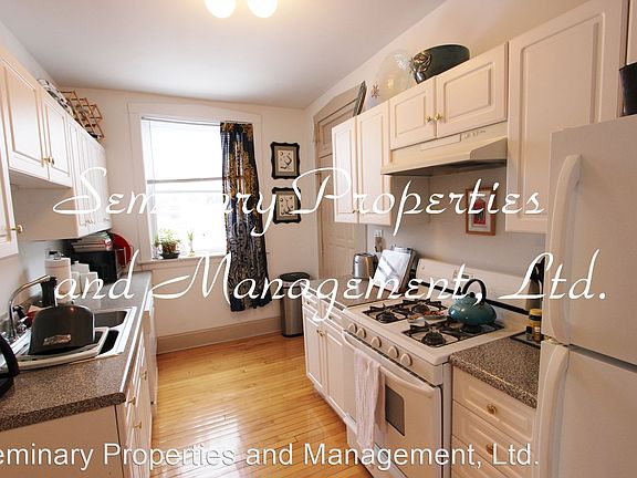4th image of 1438 W Belle Plaine Ave #2F