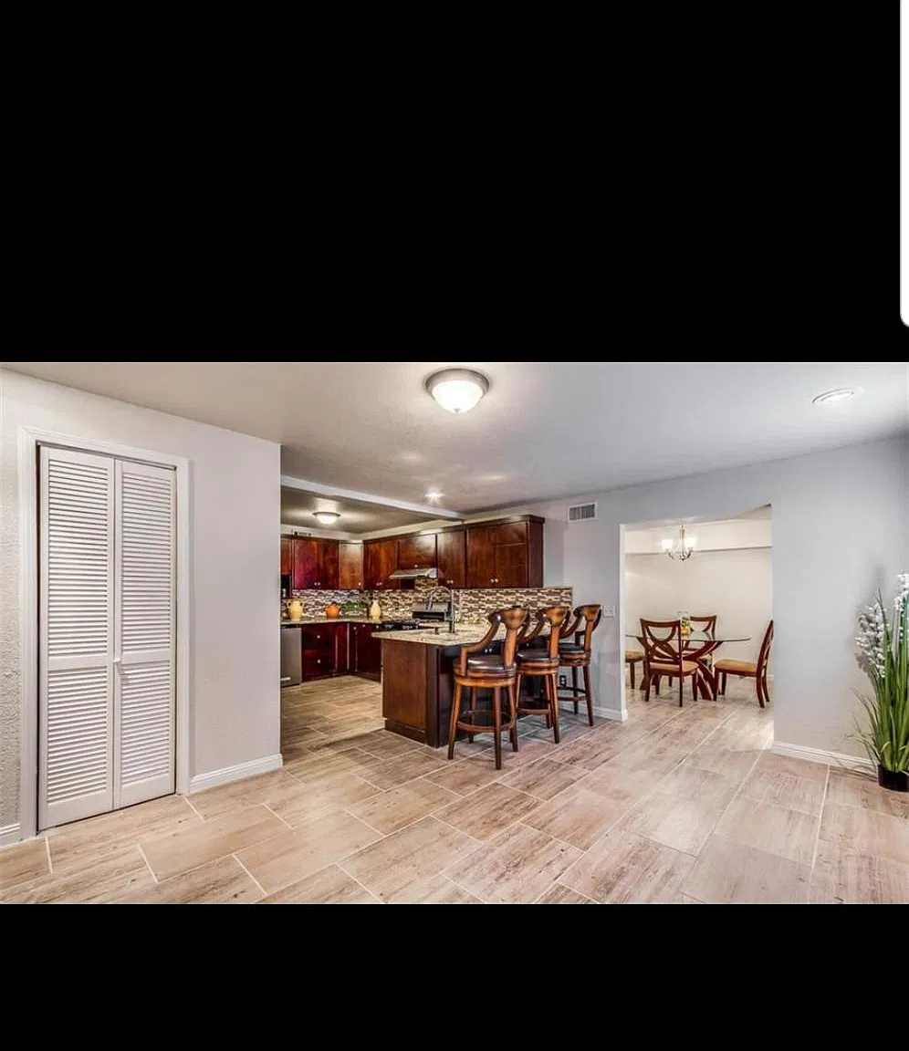 3725 La Cuesta Dr — Photo 3