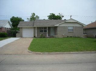 720 N Janeway Ave, Moore, OK 73160