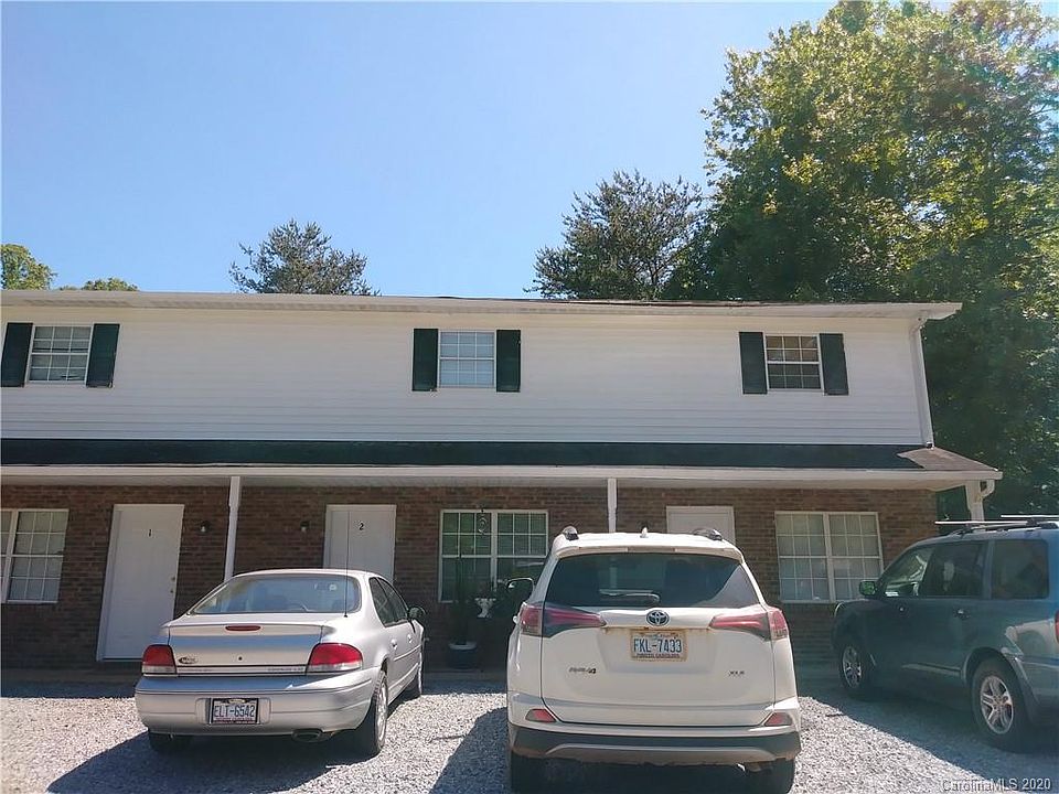2nd image of 24 Forest Hill Ct