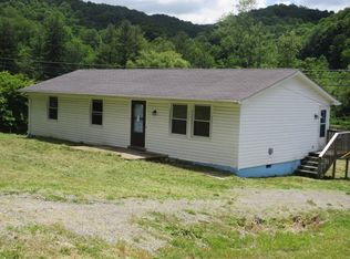 107 Dolphin Dr, North Tazewell, VA 24630