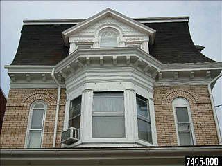 3rd image of 1425 W Market St