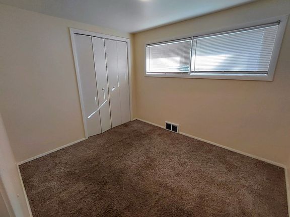 5th image of 2403 Frazer Ave NW