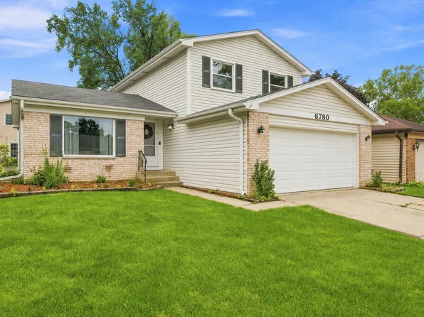6780 Red Wing Dr, Woodridge, IL 60517
