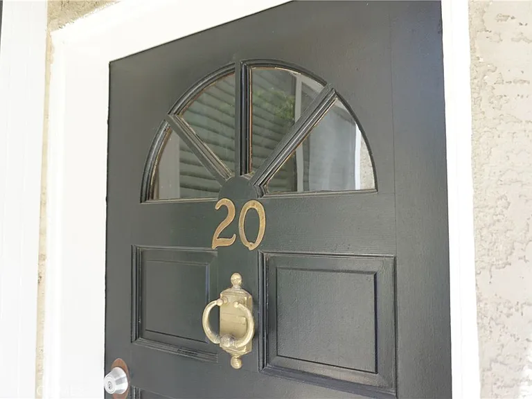 4610 Densmore Ave #20 — Photo 6