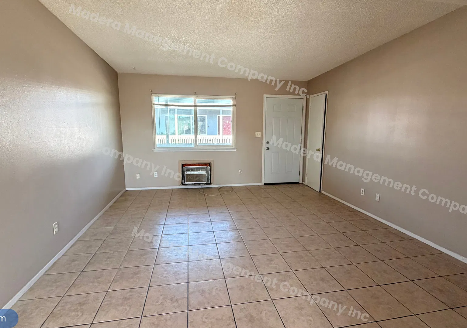 301 North B Street — Photo 4