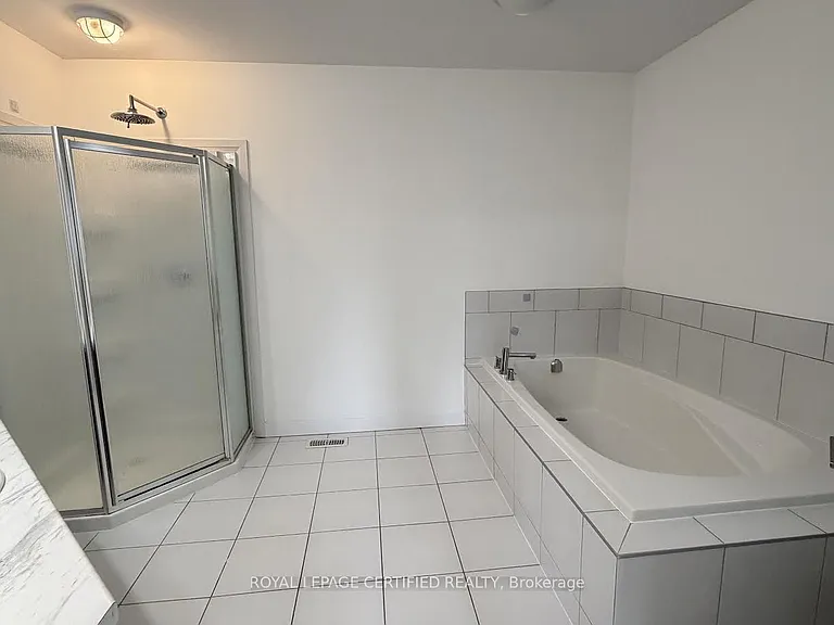 40 Lexington Ave — Photo 37
