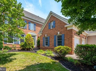 6276 Kingfisher Ln, Alexandria, VA 22312