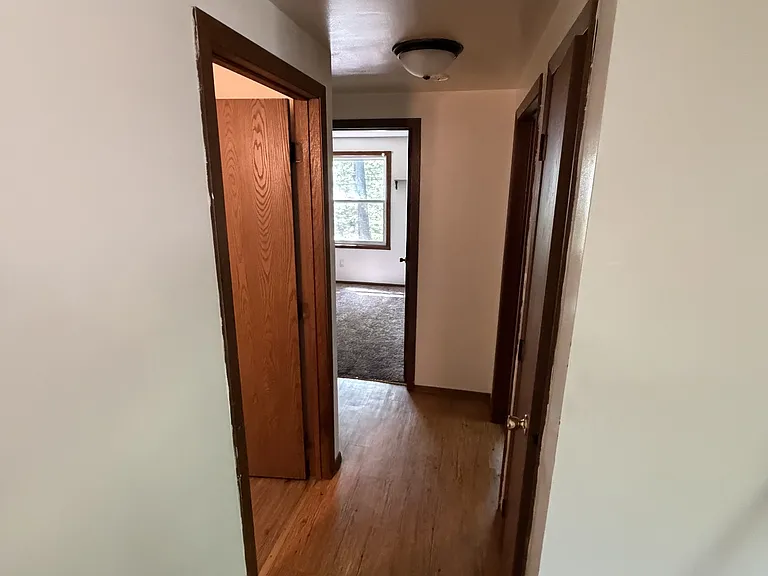 1187 S Waukechon St — Photo 8