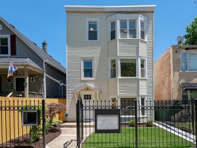 1905 N Kenneth Ave, Chicago, IL, 60639