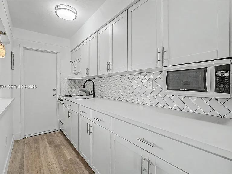 60 NW 79th St #10 — Photo 5
