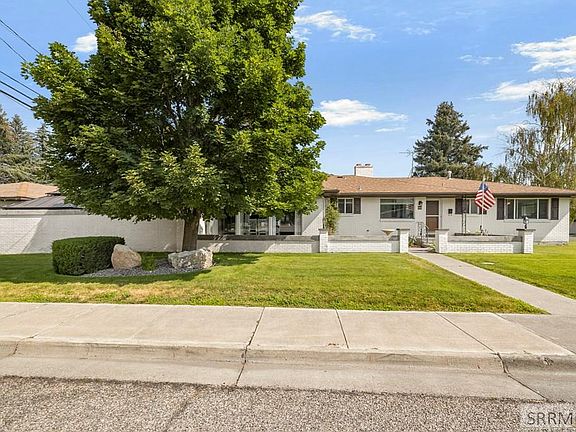 2nd image of 1009 Mojave St