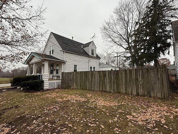 2nd image of 5716 Behrwald Ave