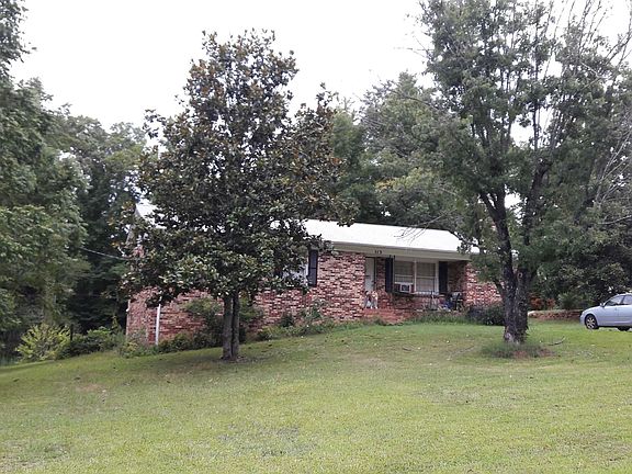 2nd image of 115 Wandering Ln