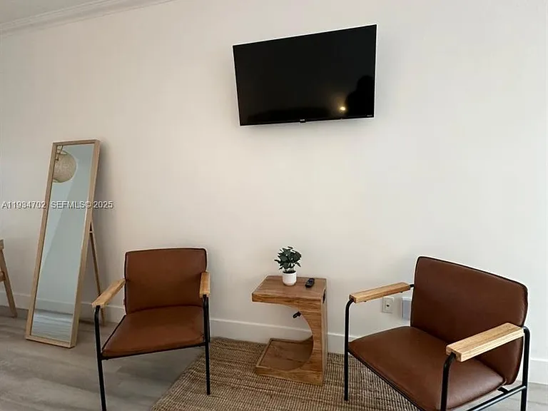 1840 James Ave #12 — Photo 5