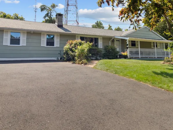 18 Coral Drive, Shelton, CT 06484