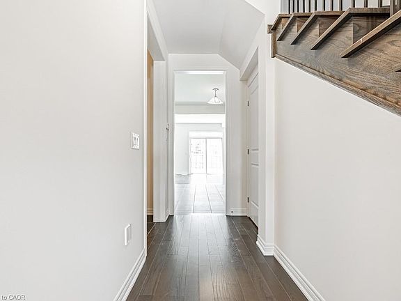 5th image of 291 Raymond Rd