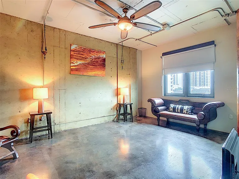10 N Summerlin Ave #30 — Photo 8