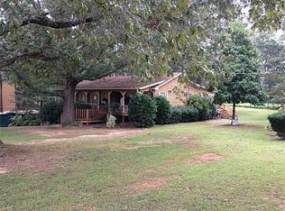 1328 Highpoint Rd, Snellville, GA 30078